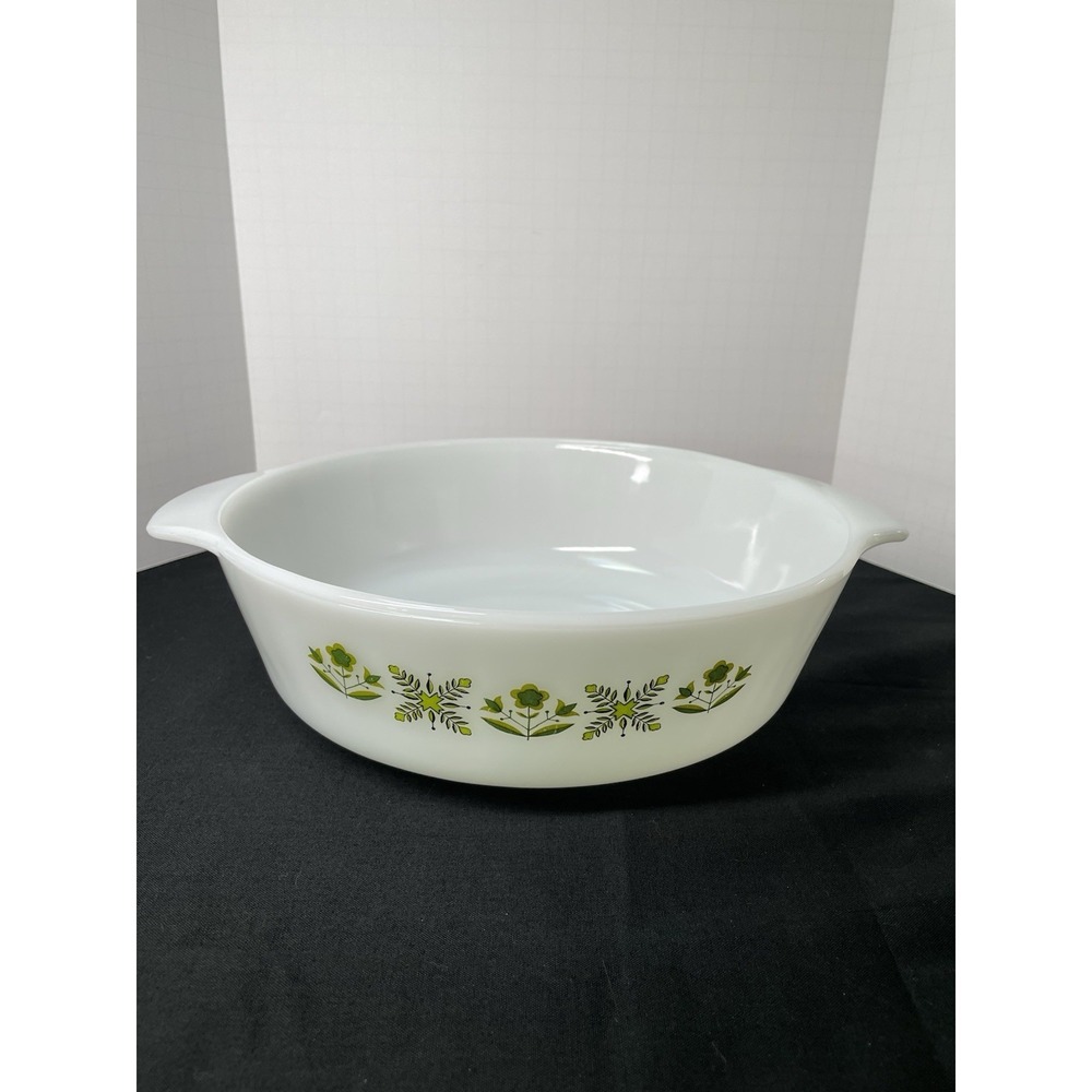 Vintage 1972 Fire King Anchor Hocking 2qt Meadow Green Casserole Dish 438. Mint!